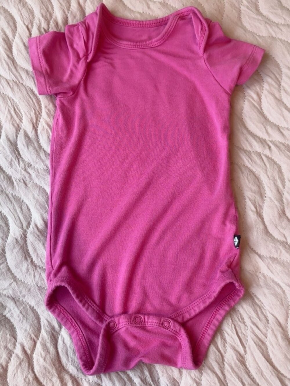Kyte Raspberry 6-12 onesie